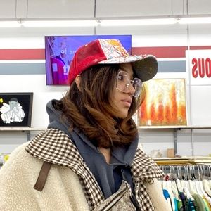 Meet your Posher, Posh